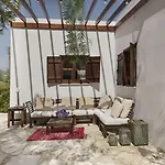 B&B Meleni 4*