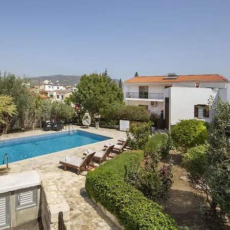 Meleni Bed & Breakfast 4*