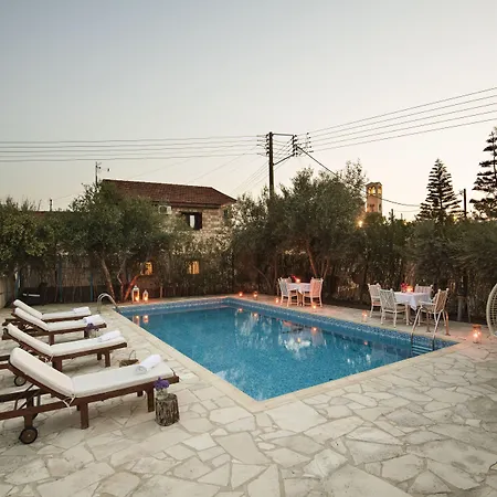 Meleni Bed & Breakfast 4*
